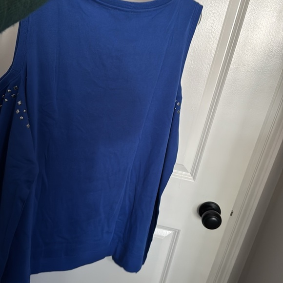 VENUS blue studded open shoulder top size 1X - Picture 5 of 5